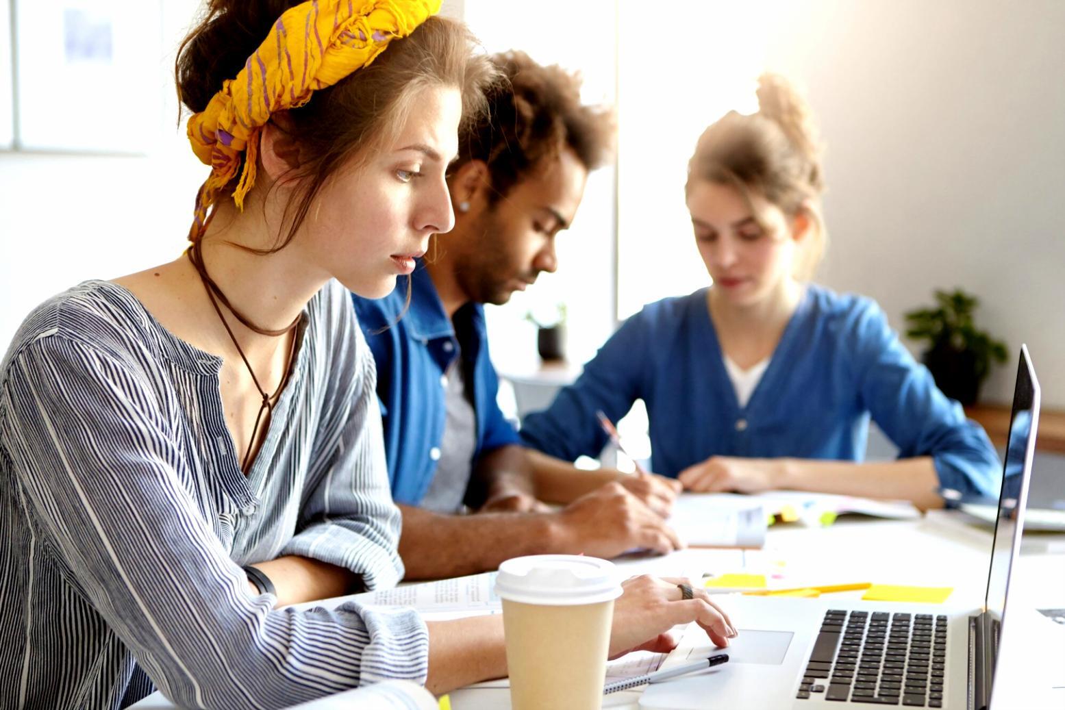 Tecnica professionale di applicazione smalto